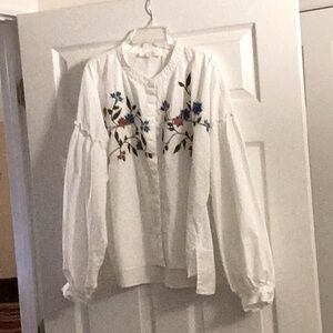 *lLike new Two by Vince Camino white puff sleeve blouse